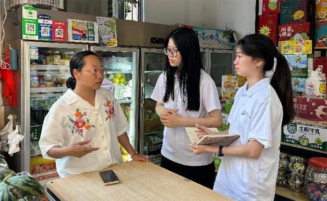 �ഺ�����Ļ����У��{�Ќ����}�����`������׌ľ�~�����l��ͯ���о`���¹��